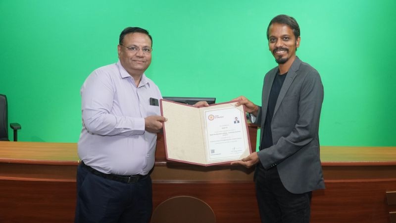 Raja T M receiving his Digital Transformation Strategy – Leadership Essentials certificate at IIT Madras